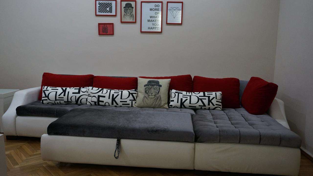 White Tiger In Center Of Tbilisi Appartement Buitenkant foto